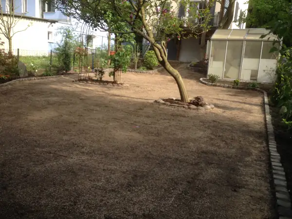 Rollrasen anlegen – Foto 8 von 17